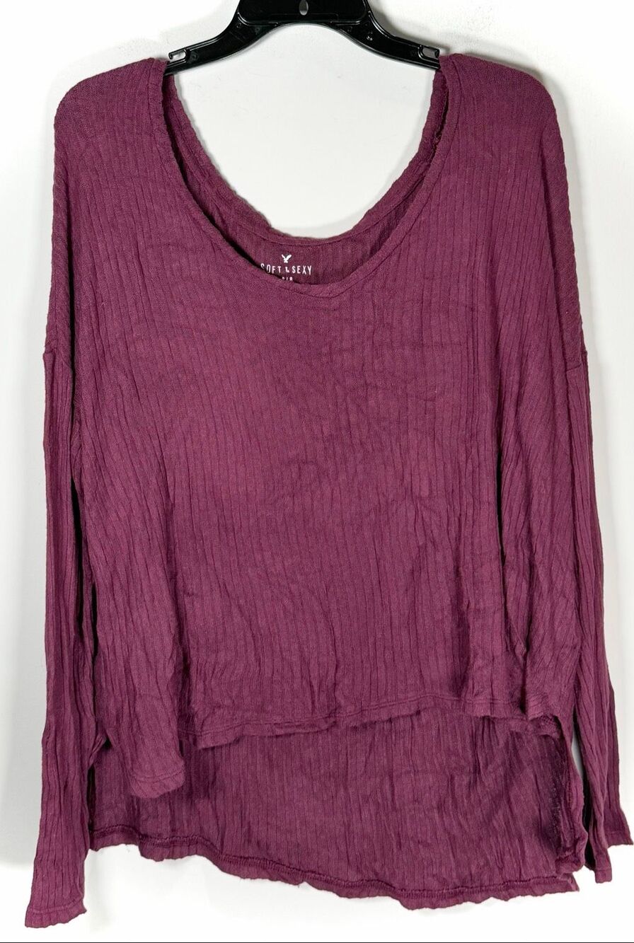 American Eagle long sleeve tee size medium